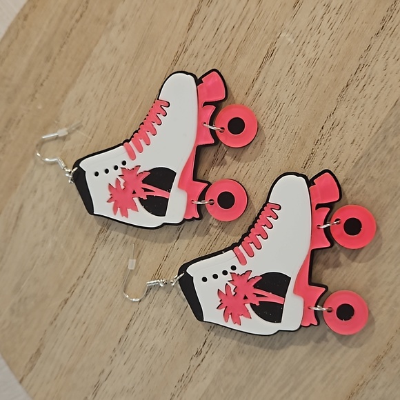 Pink and white roller skates pierced earrings NWOT 80s vibe retro - Picture 4 of 5